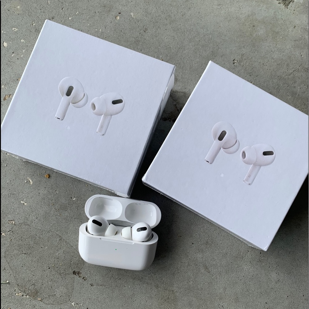 2 Apple Airpods Pro !